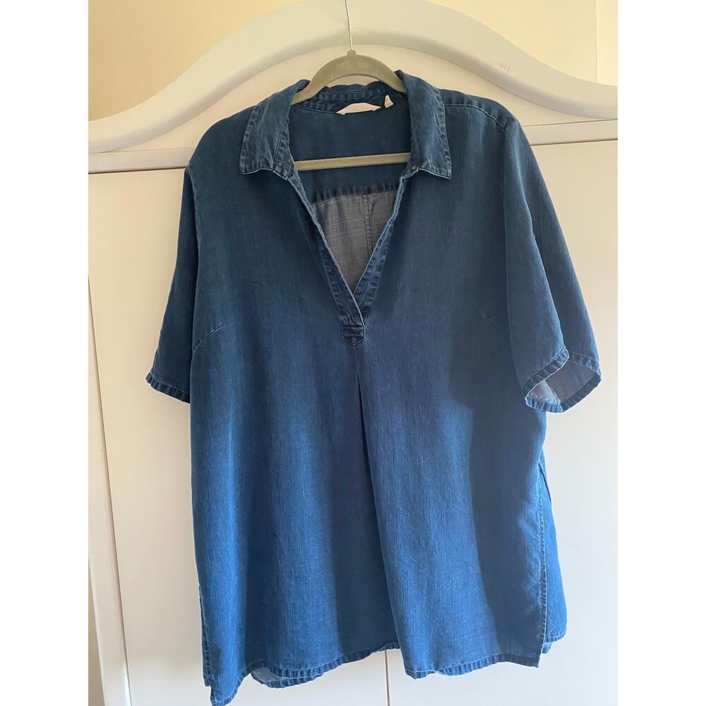 Soft Surroundings Denim Vneck collared top 1X